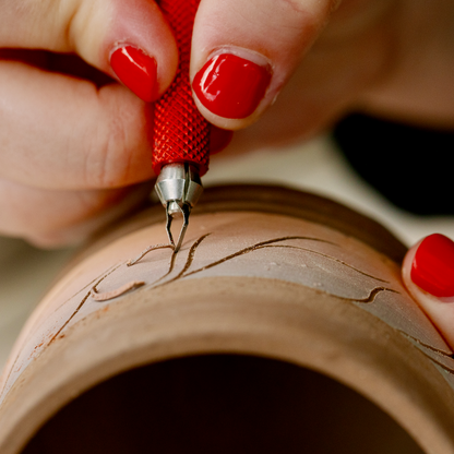 Dragonfly Tool, Universal Handle with Small Pointed Blade