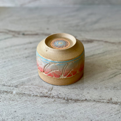 Sandy Clay Tumbler, Red and Blue Detail