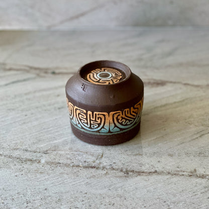 Charcoal Clay Clup, Boundaries Detail